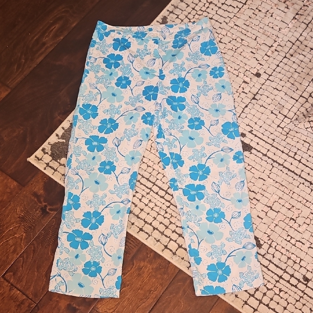 Lilly Pulitzer White and Blue Floral Capris